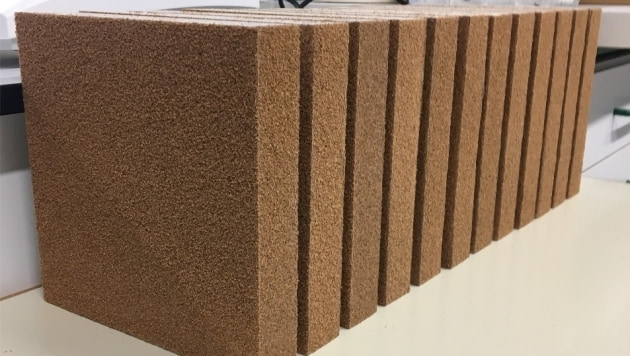 SprayCork
